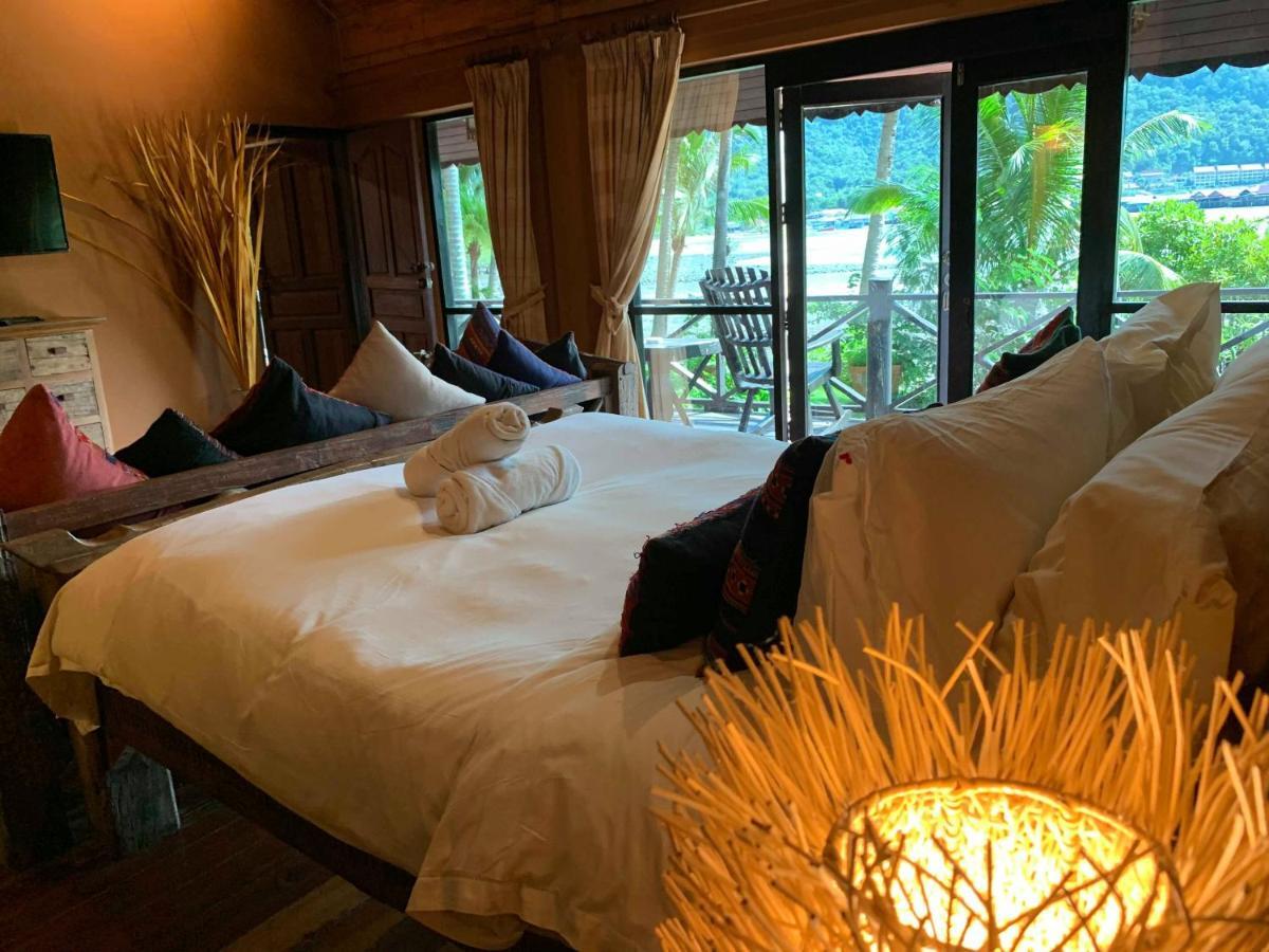 Nirvana Resort Koh Chang Bang Tao Beach Exterior foto